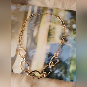 Elegant Gold Chain Necklace